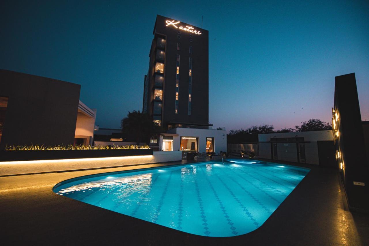 Hotel Kasturi Orchid Pāl Exteriör bild