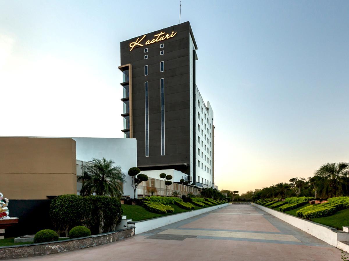 Hotel Kasturi Orchid Pāl Exteriör bild